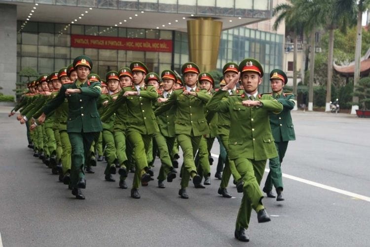 tuyen chon cong dan vao cong an nhan dan