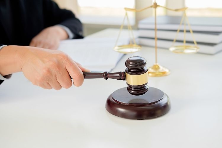 Điều kiện đối với cá nhân tham gia hoạt động đấu thầu