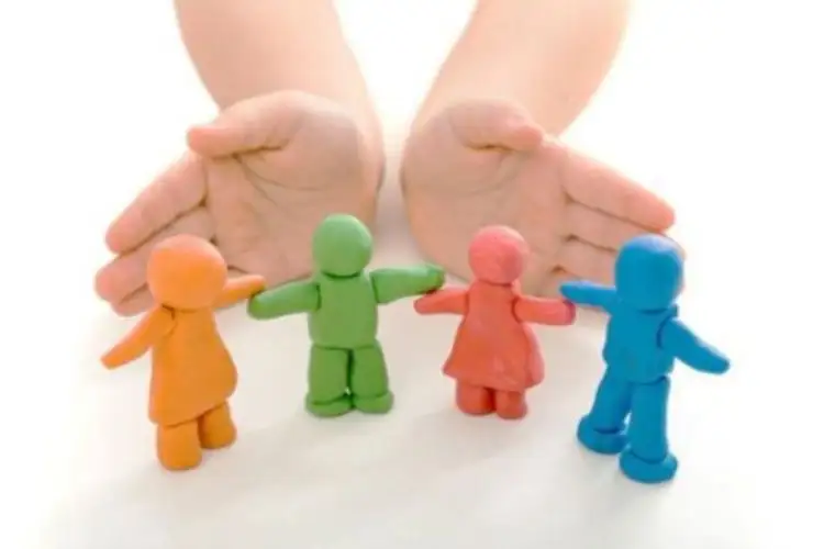 Giám hộ đương nhiên là gì? Có được từ chối làm người giám hộ đương nhiên không?