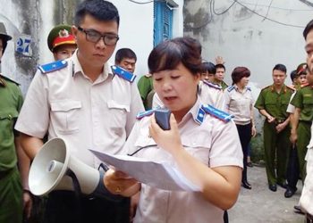 Chấp hành viên là gì? Tiêu chuẩn bổ nhiệm Chấp hành viên