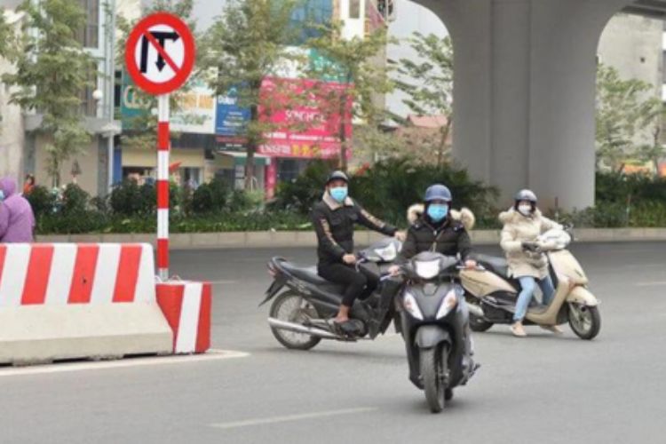 Lỗi quay đầu xe nơi có biển cấm phạt bao nhiêu? 1 Lỗi quay đầu xe nơi có biển cấm phạt bao nhiêu?