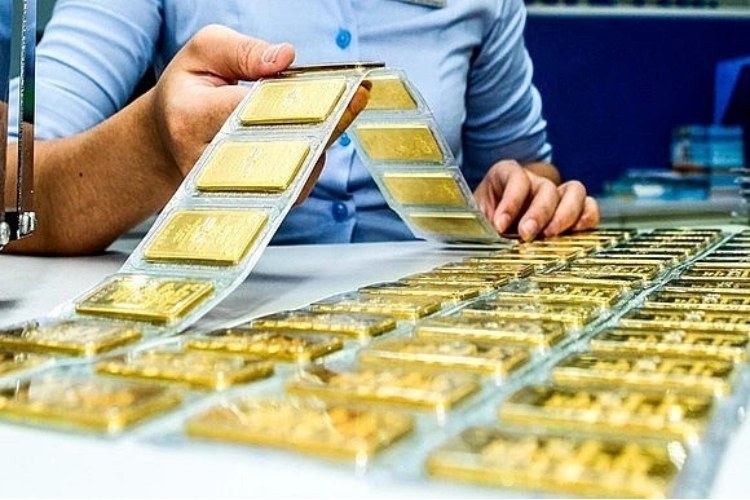 Phá vỡ thế độc quyền sản xuất vàng miếng: Bước ngoặt theo Nghị định 232/2025/NĐ-CP 1 Phá vỡ thế độc quyền sản xuất vàng miếng: Bước ngoặt theo Nghị định 232/2025/NĐ-CP
